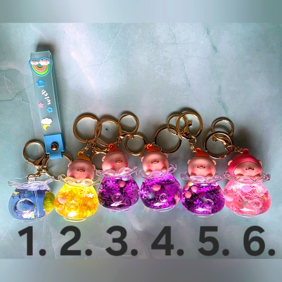Other - Liquid Filled Keyrings w/characters
